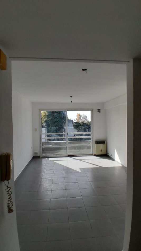 ALQUILER Depto 1 dormitorio 2 e/63 y 64