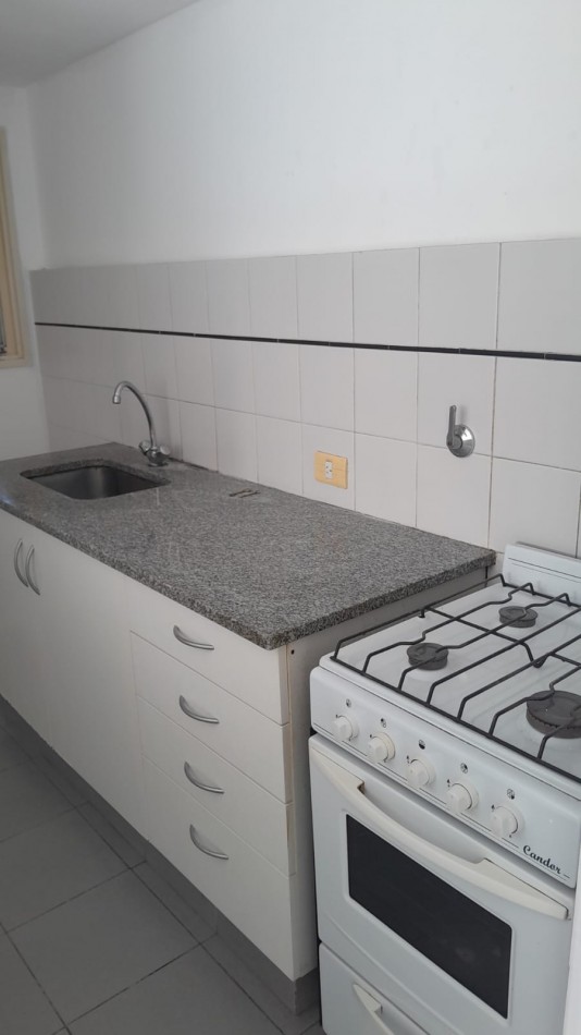 ALQUILER Depto 1 dormitorio 2 e/63 y 64