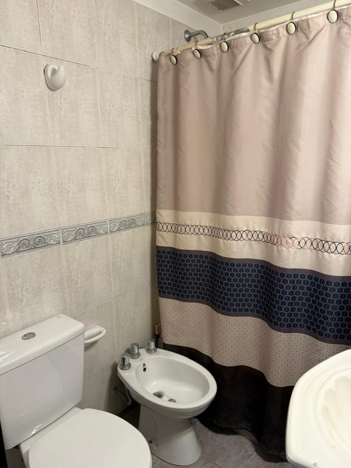 ALQUILER DPTO UN DORM AMOBLADO EN 37 Y 13