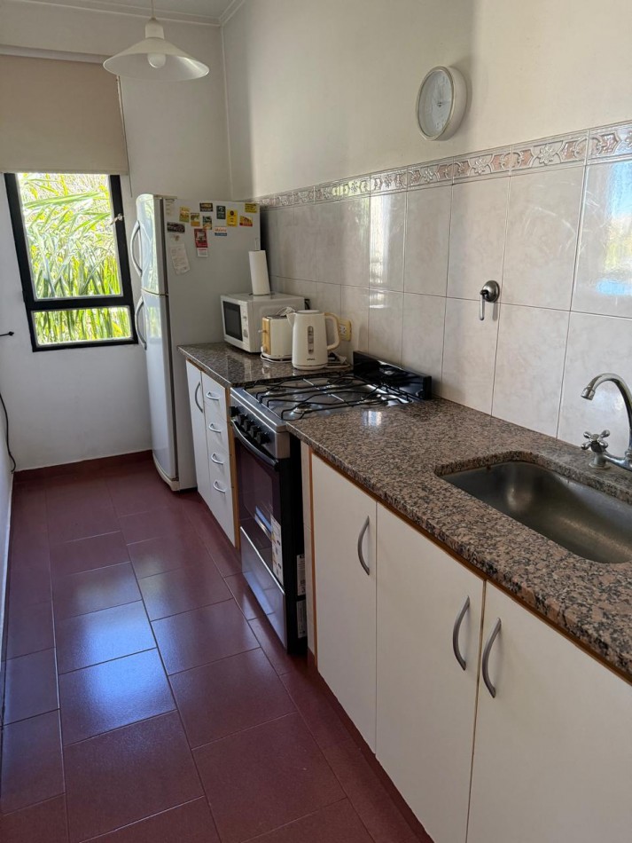 ALQUILER DPTO UN DORM AMOBLADO EN 37 Y 13