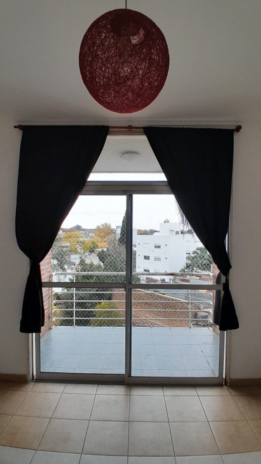 Alquiler monomabiente dividido Plaza Matheu 1 y 66