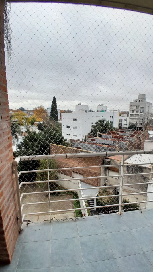 Alquiler monomabiente dividido Plaza Matheu 1 y 66