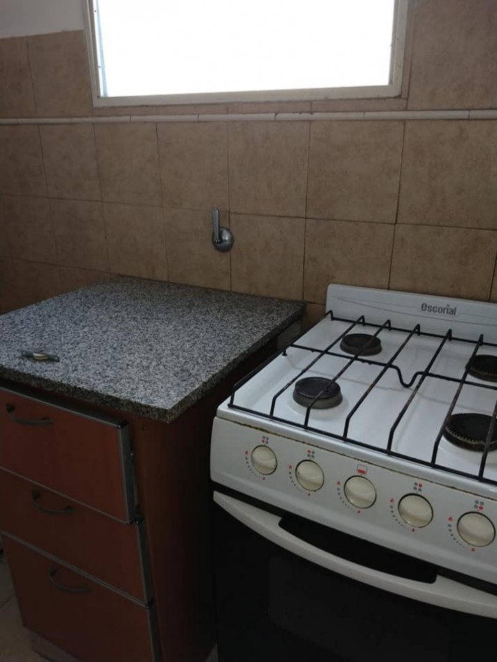 Alquiler depto 1 dormitorio c/ cochera 62 e/13 y 14