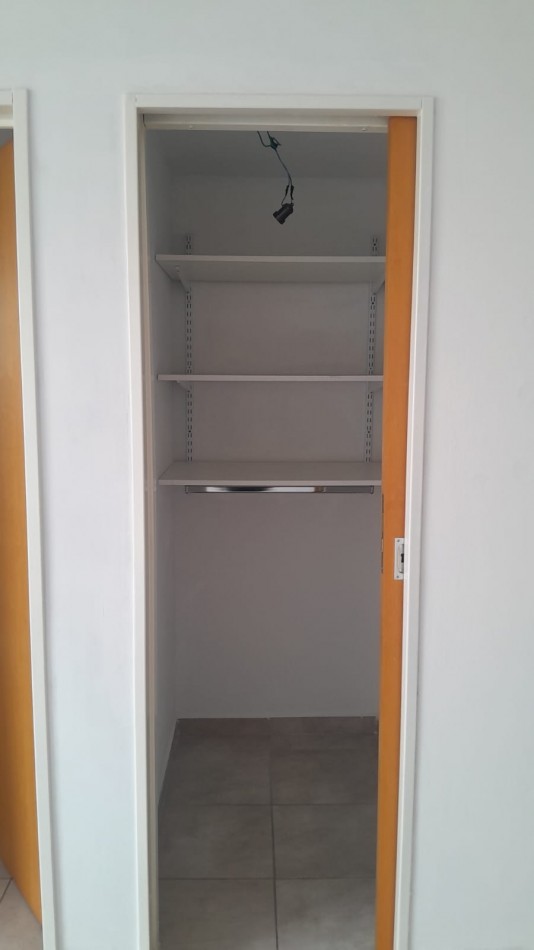 Alquiler monomabiente Av. 13 entre 63 y 64 