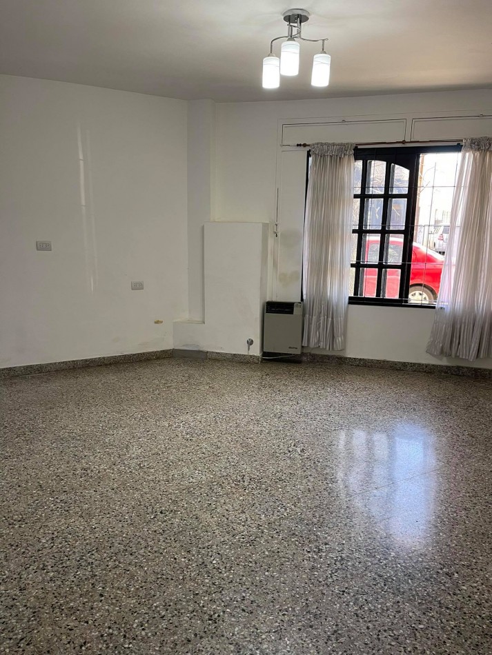 ALQUILER PH TIPO CASA DOS DORM EN 41 Y 21