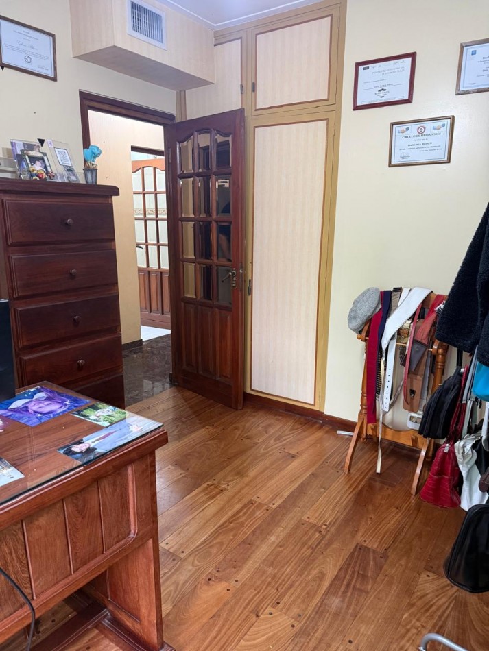 IMPORTANTE CASA EN VENTA EN CALLE 49 Y 29