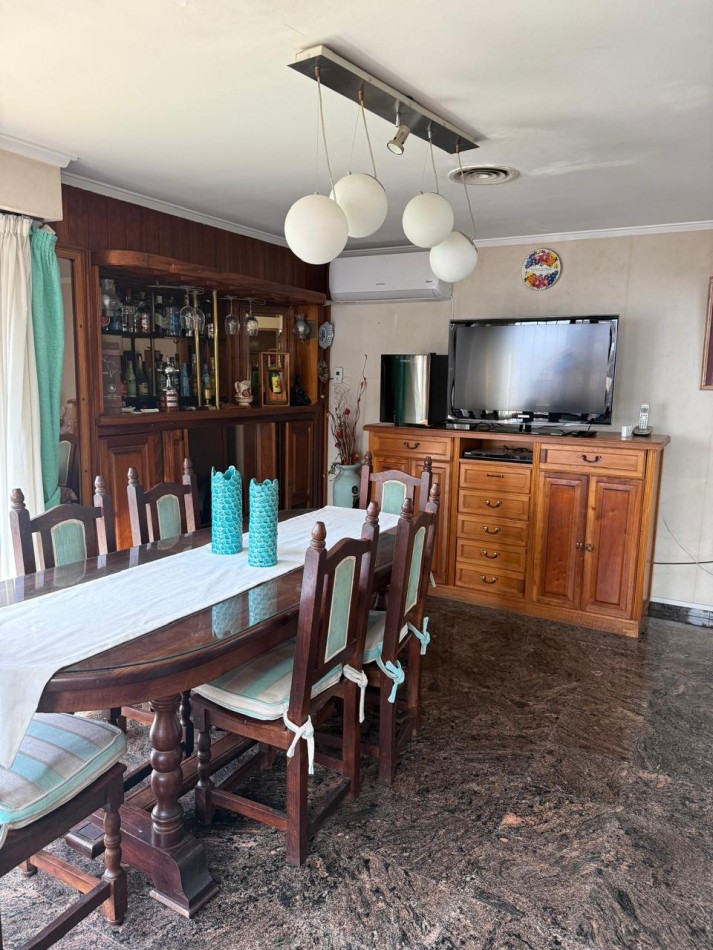 IMPORTANTE CASA EN VENTA EN CALLE 49 Y 29
