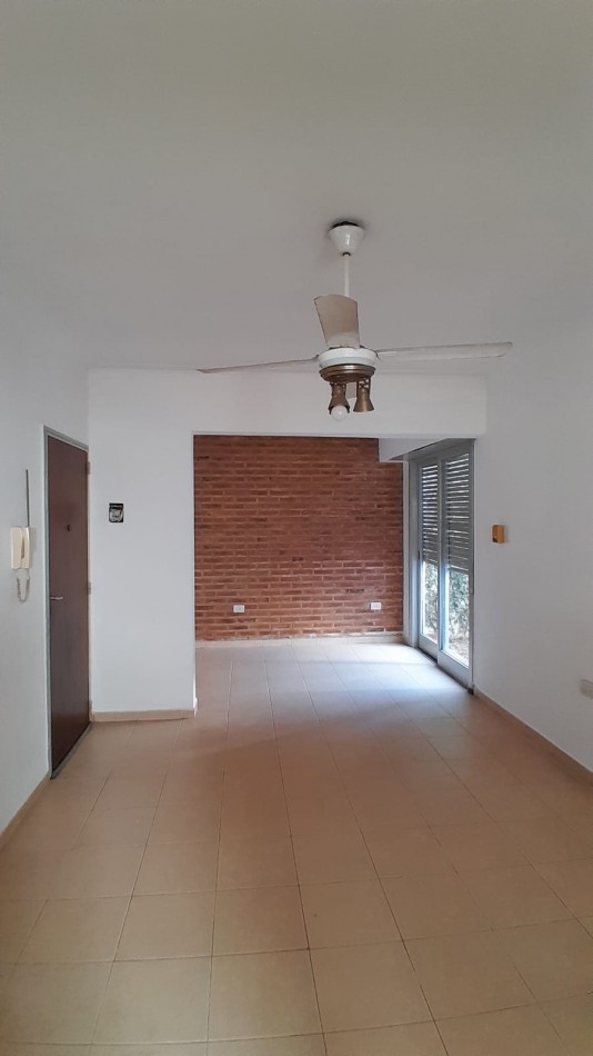 ALQUILER PH DOS DORM EN 23 Y 70