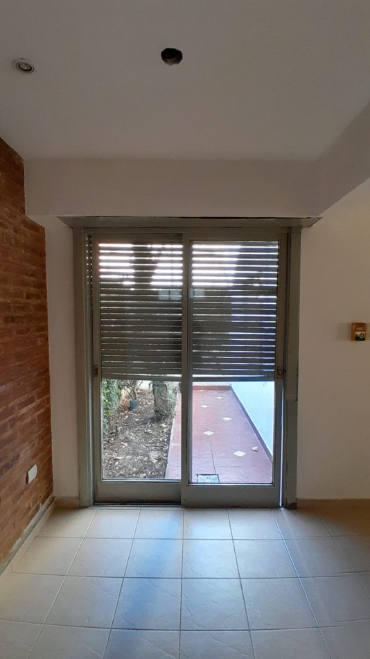 ALQUILER PH DOS DORM EN 23 Y 70