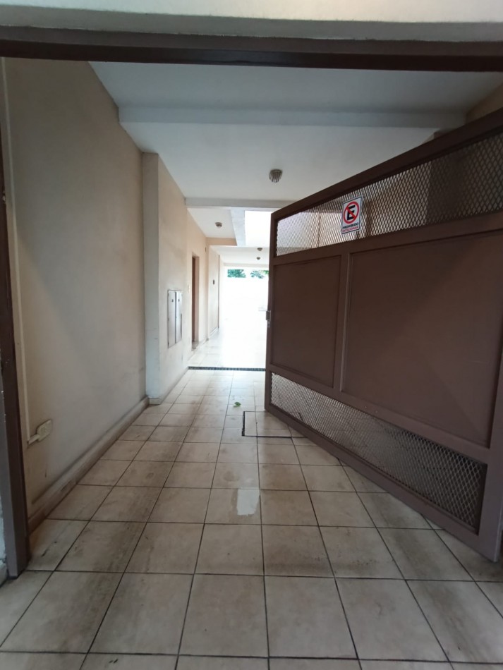 Alquiler cochera 58 e/18 y 19