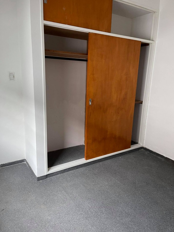 ALQUILER DPTO UN DORM EN 40 Y 122