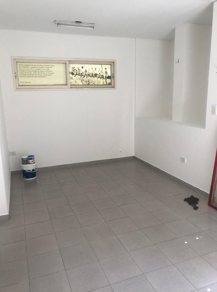 ALQUILER LOCAL COMERCIAL 4 Y 59
