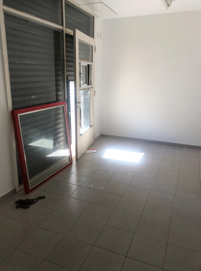 ALQUILER LOCAL COMERCIAL 4 Y 59