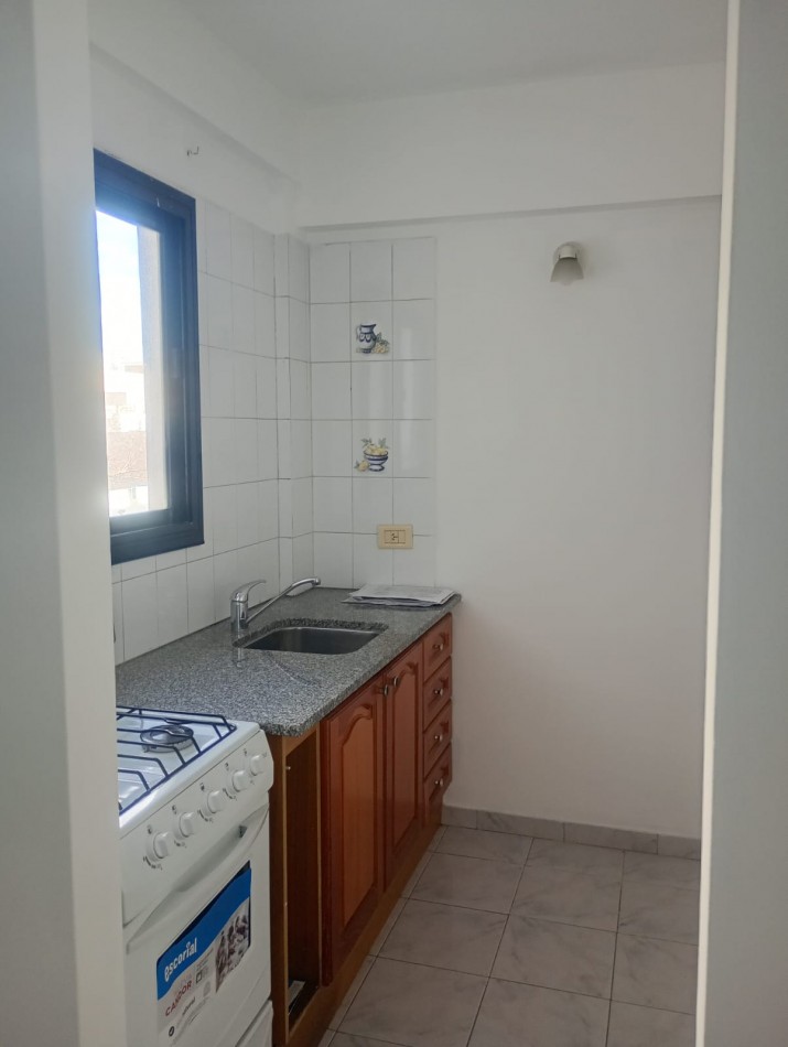 Alquiler depto 1 dormitorio 3 e/60 y 61