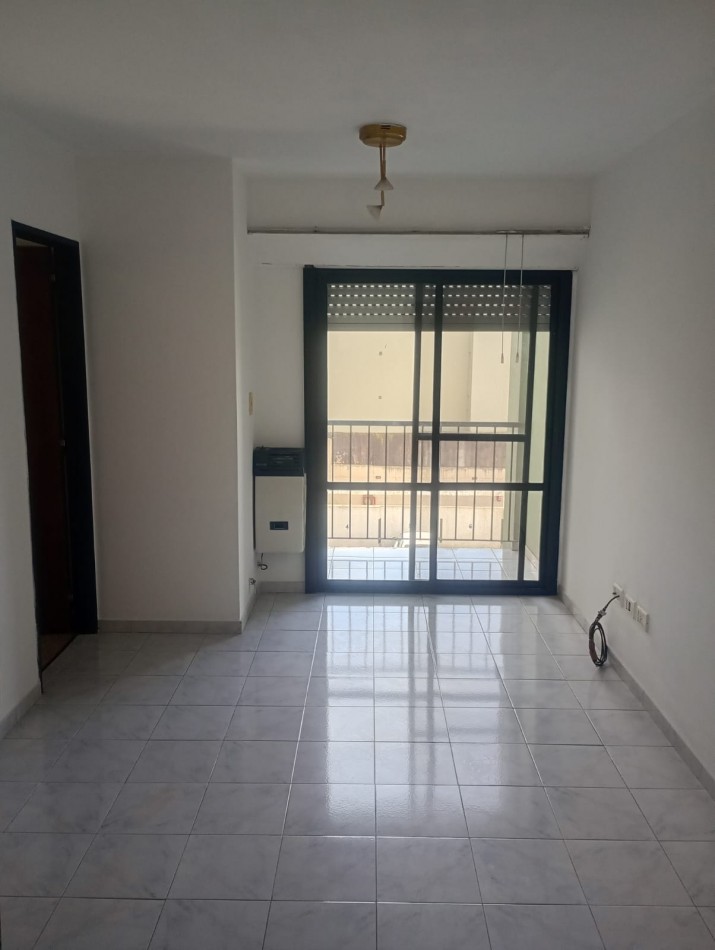 Alquiler depto 1 dormitorio 3 e/60 y 61