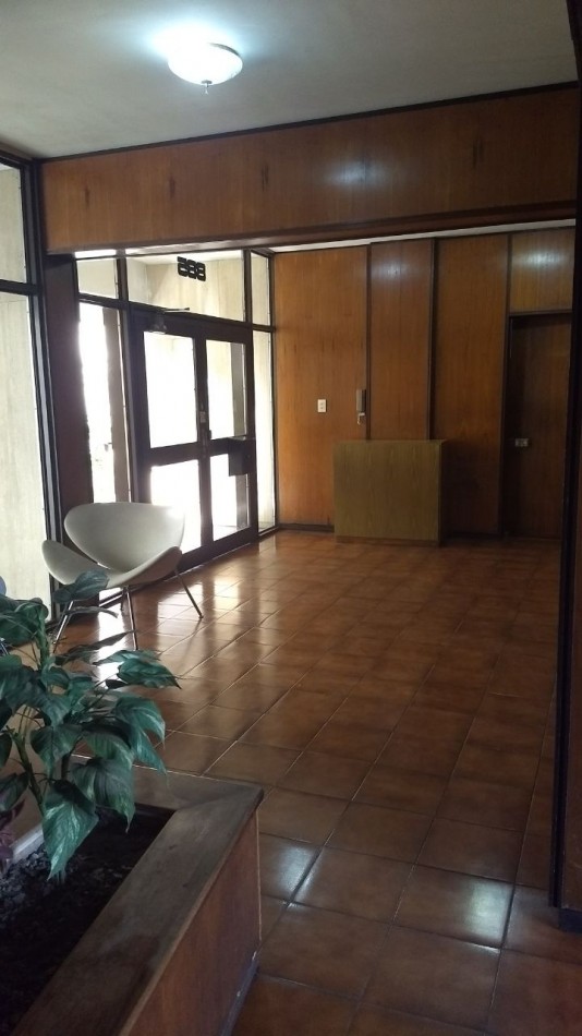ALQUILER DPTO DOS DORM Y COCHERA EN 49 Y 13