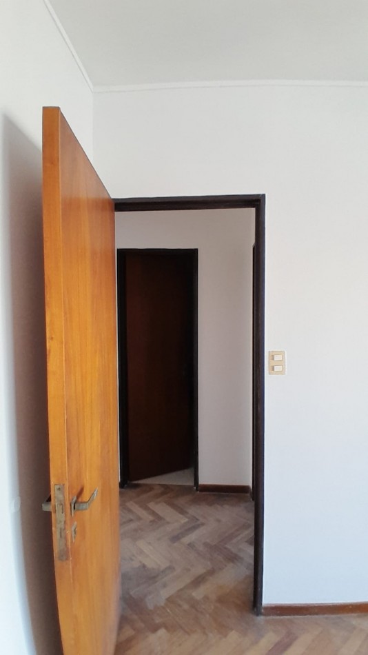 ALQUILER DPTO DOS DORM Y COCHERA EN 49 Y 13