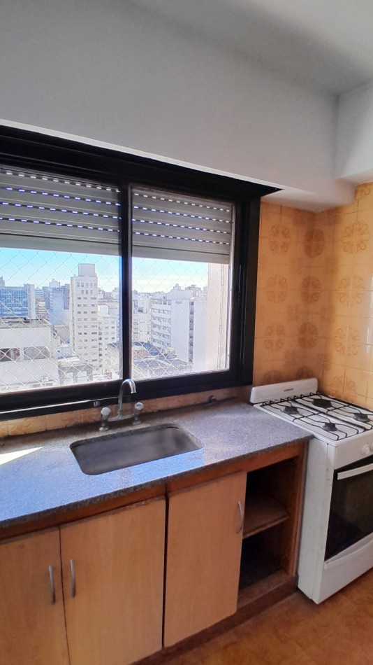 ALQUILER DPTO DOS DORM Y COCHERA EN 49 Y 13