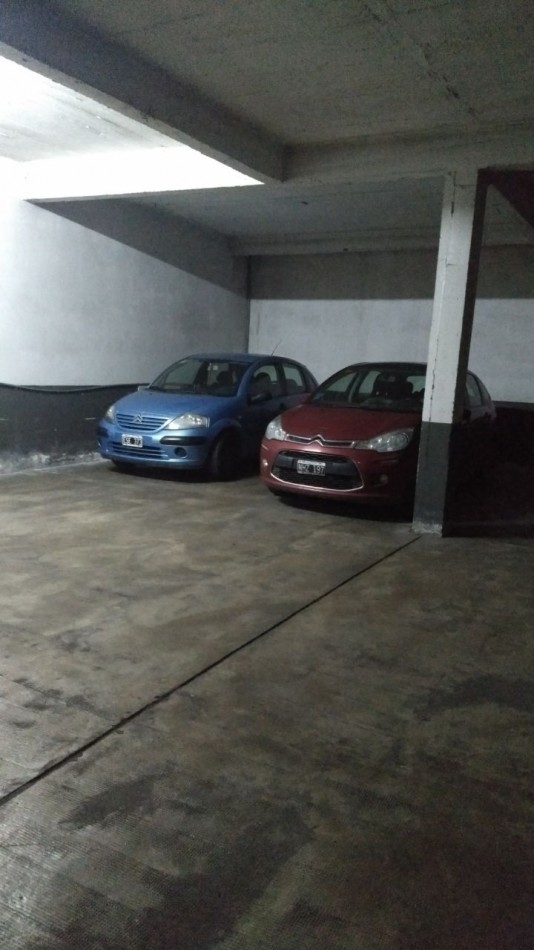ALQUILER DPTO DOS DORM Y COCHERA EN 49 Y 13