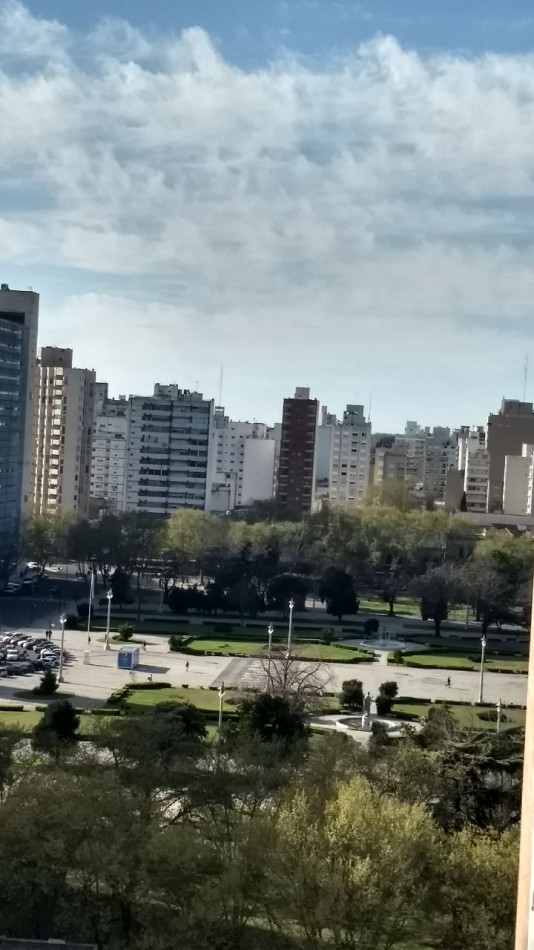 ALQUILER DPTO DOS DORM Y COCHERA EN 49 Y 13