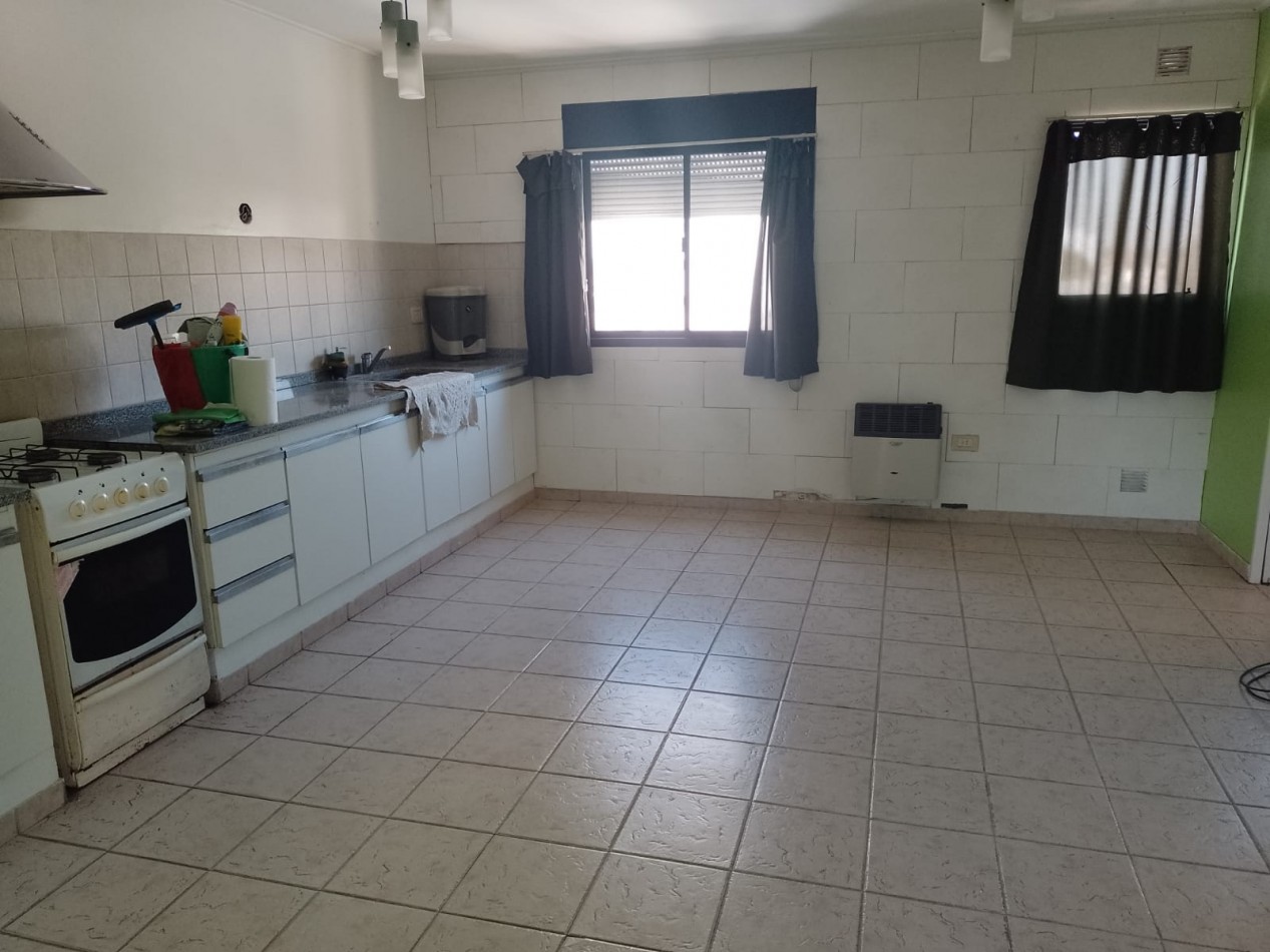 Alquiler duplex en edificio dos dormitorios 6 esquina 67