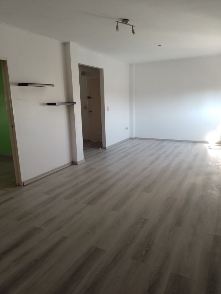 Alquiler duplex en edificio dos dormitorios 6 esquina 67