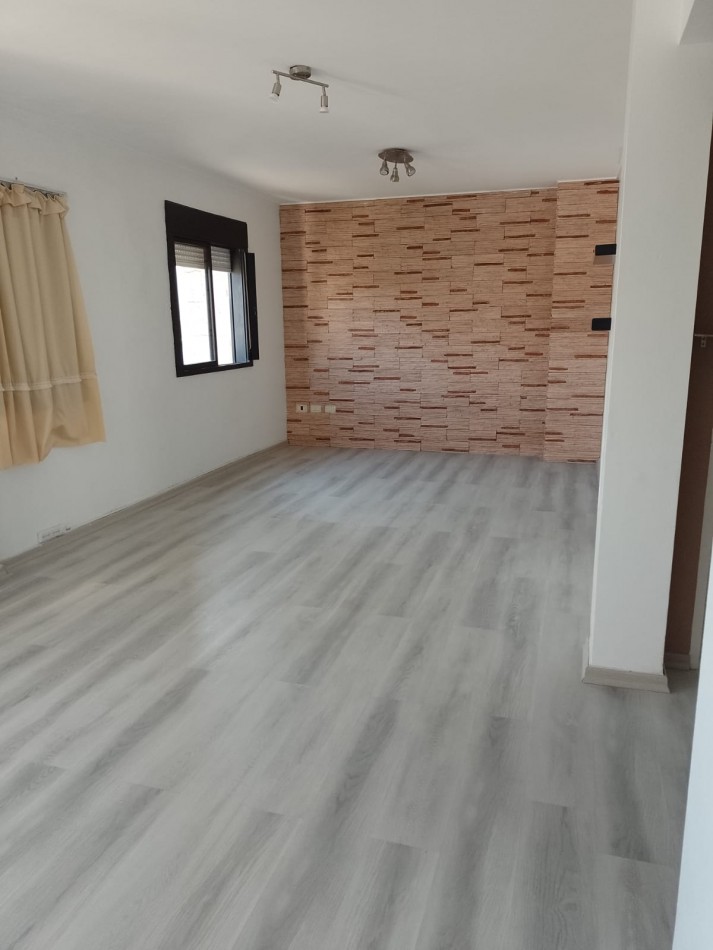 Alquiler duplex en edificio dos dormitorios 6 esquina 67