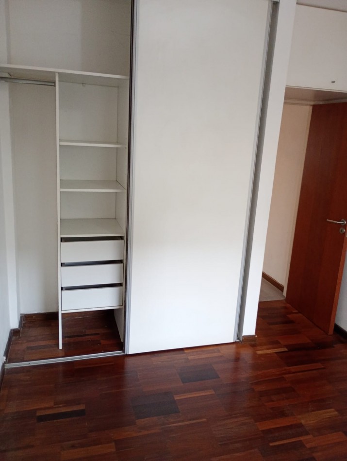 Alquiler depto 2 dormitorios + cochera 42 e/10 y 11 