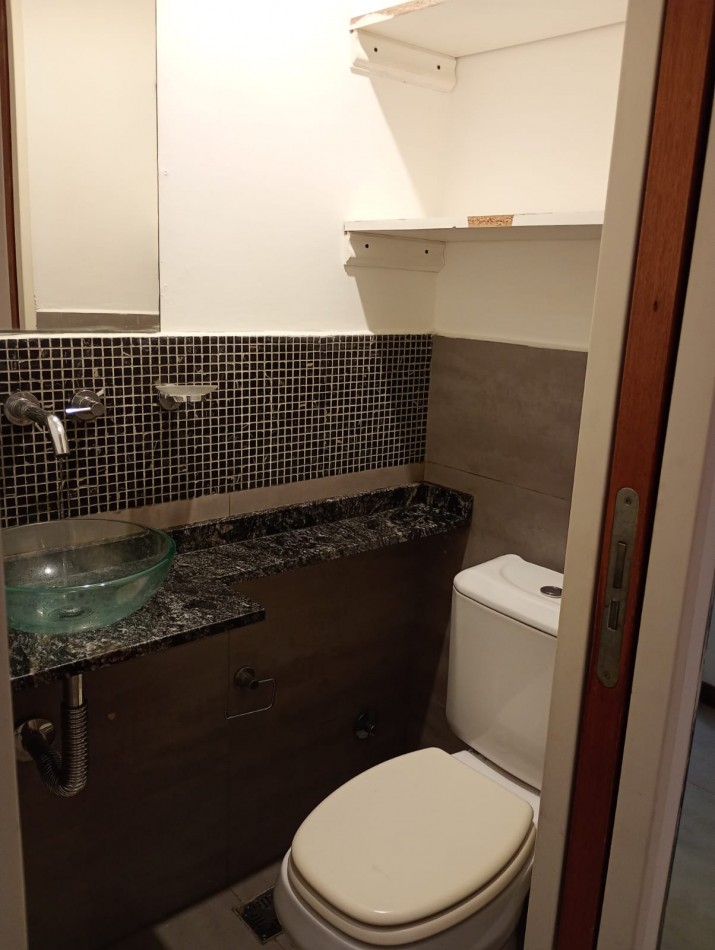 Alquiler depto 2 dormitorios + cochera 42 e/10 y 11 