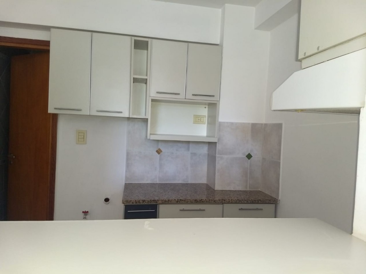 Alquiler monoambiente 51 e/18 y 19 