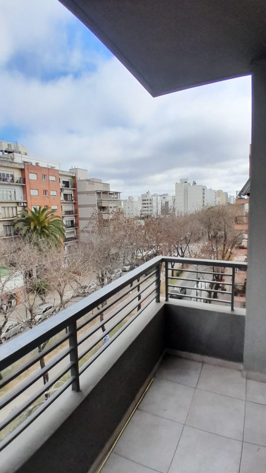 Alquiler monoambiente Av.13 e/63 y 64