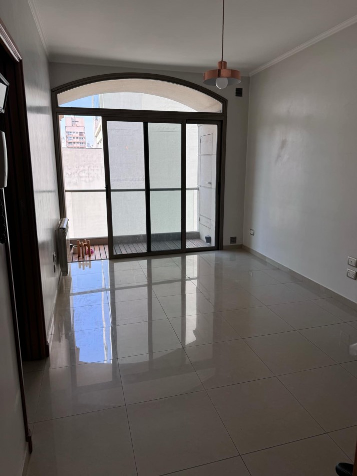 ALQUILER DPTO UN DORM EN 43 Y 6