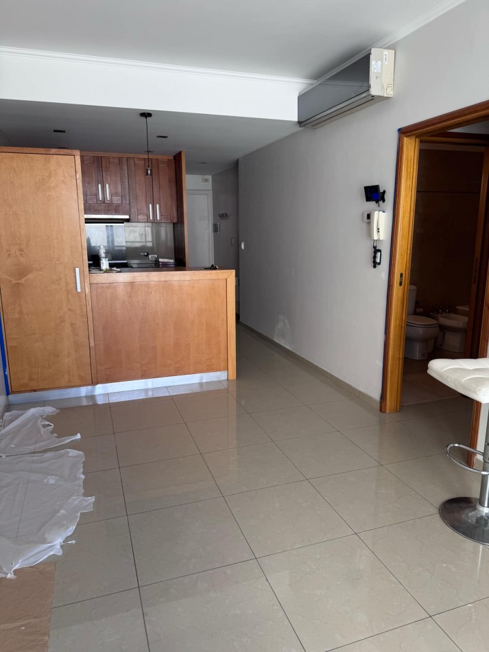 ALQUILER DPTO UN DORM EN 43 Y 6