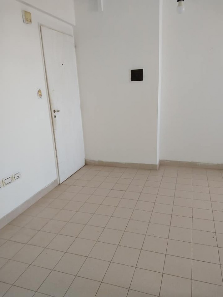 ALQUILER MONOAMBIENTE DIVIDIDO EN 69 Y 8