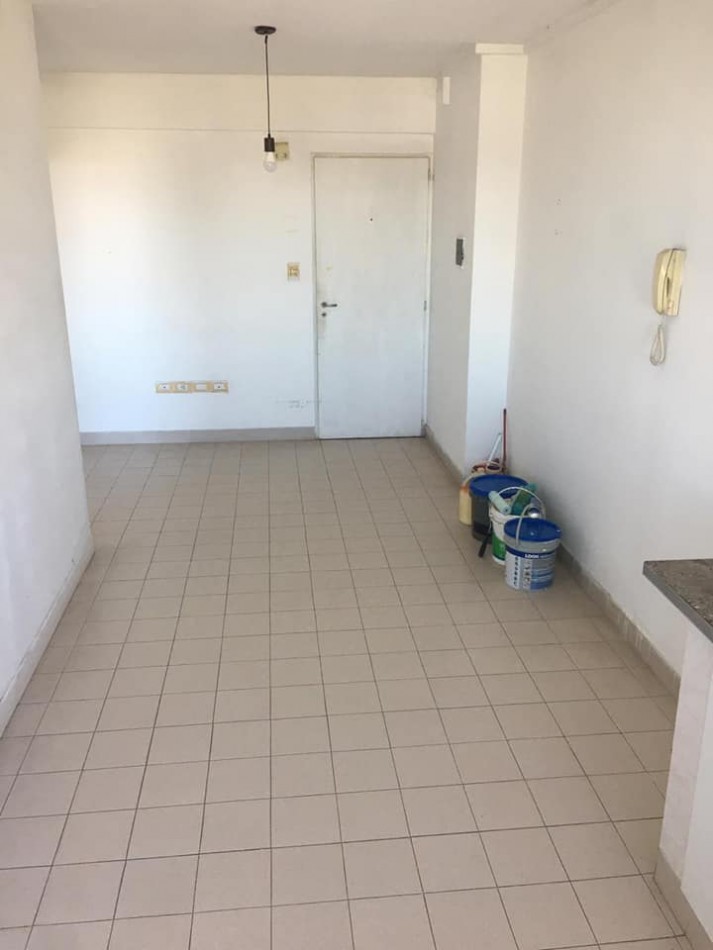 ALQUILER MONOAMBIENTE DIVIDIDO EN 69 Y 8