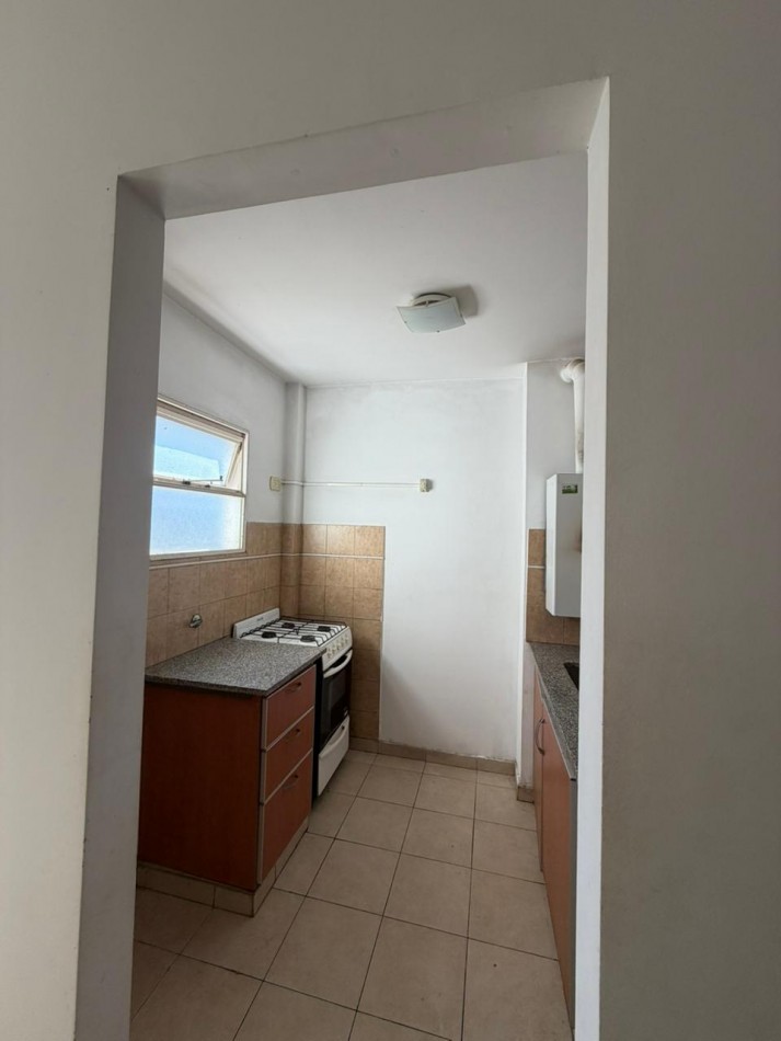 Alquiler depto 1 dormitorio c/ cochera 62 e/13 y 14