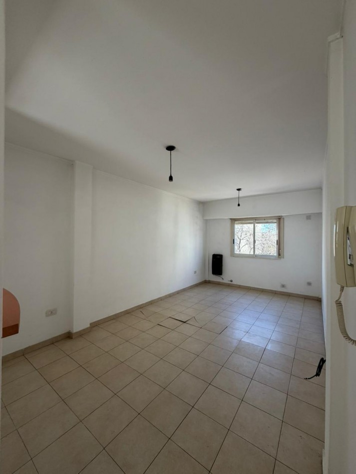Alquiler depto 1 dormitorio c/ cochera 62 e/13 y 14