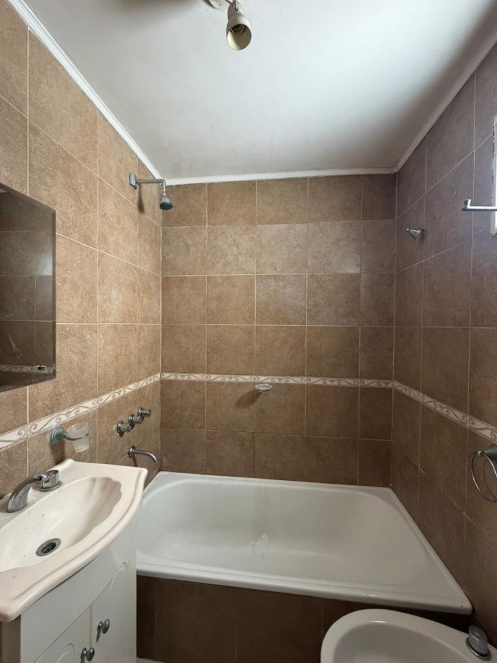 Alquiler depto 1 dormitorio c/ cochera 62 e/13 y 14