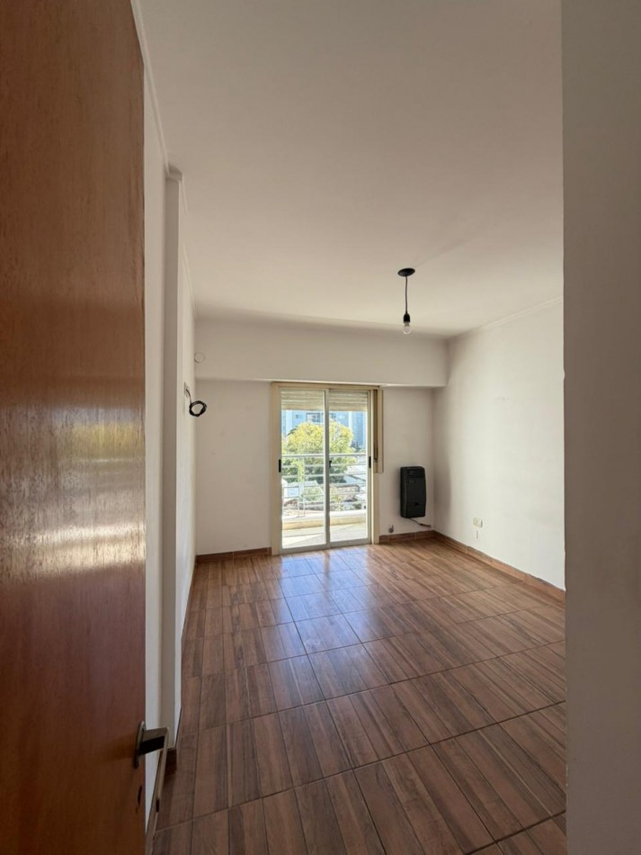 Alquiler depto 1 dormitorio c/ cochera 62 e/13 y 14