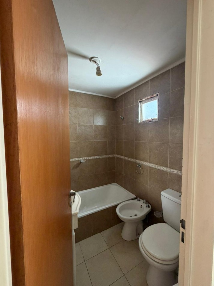 Alquiler depto 1 dormitorio c/ cochera 62 e/13 y 14