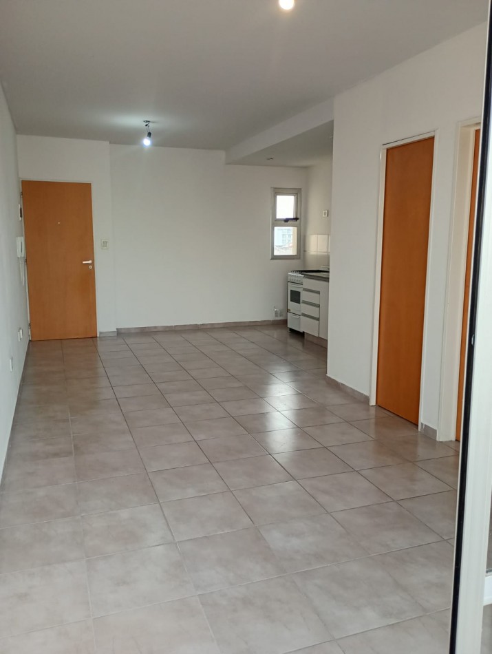Alquiler monoambiente 13 e/63 y 64