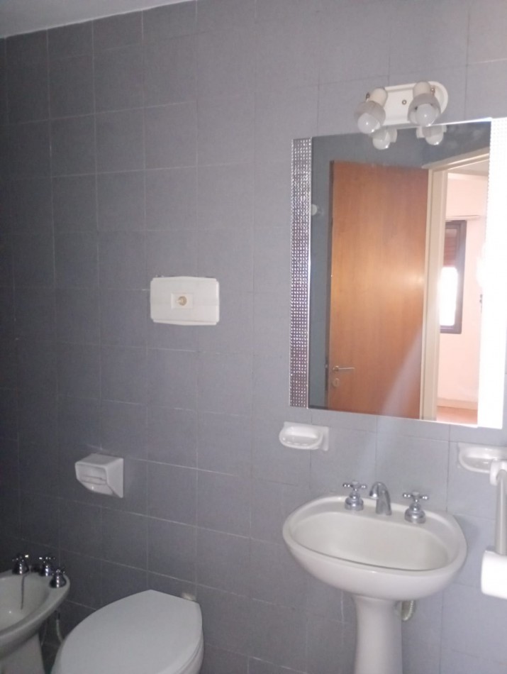 Alquiler depto 1 dormitorio al frente 14 e/38 y 39 