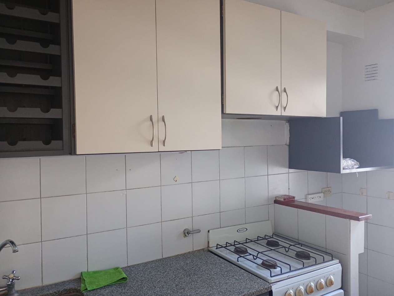 Alquiler depto 1 dormitorio al frente 14 e/38 y 39 
