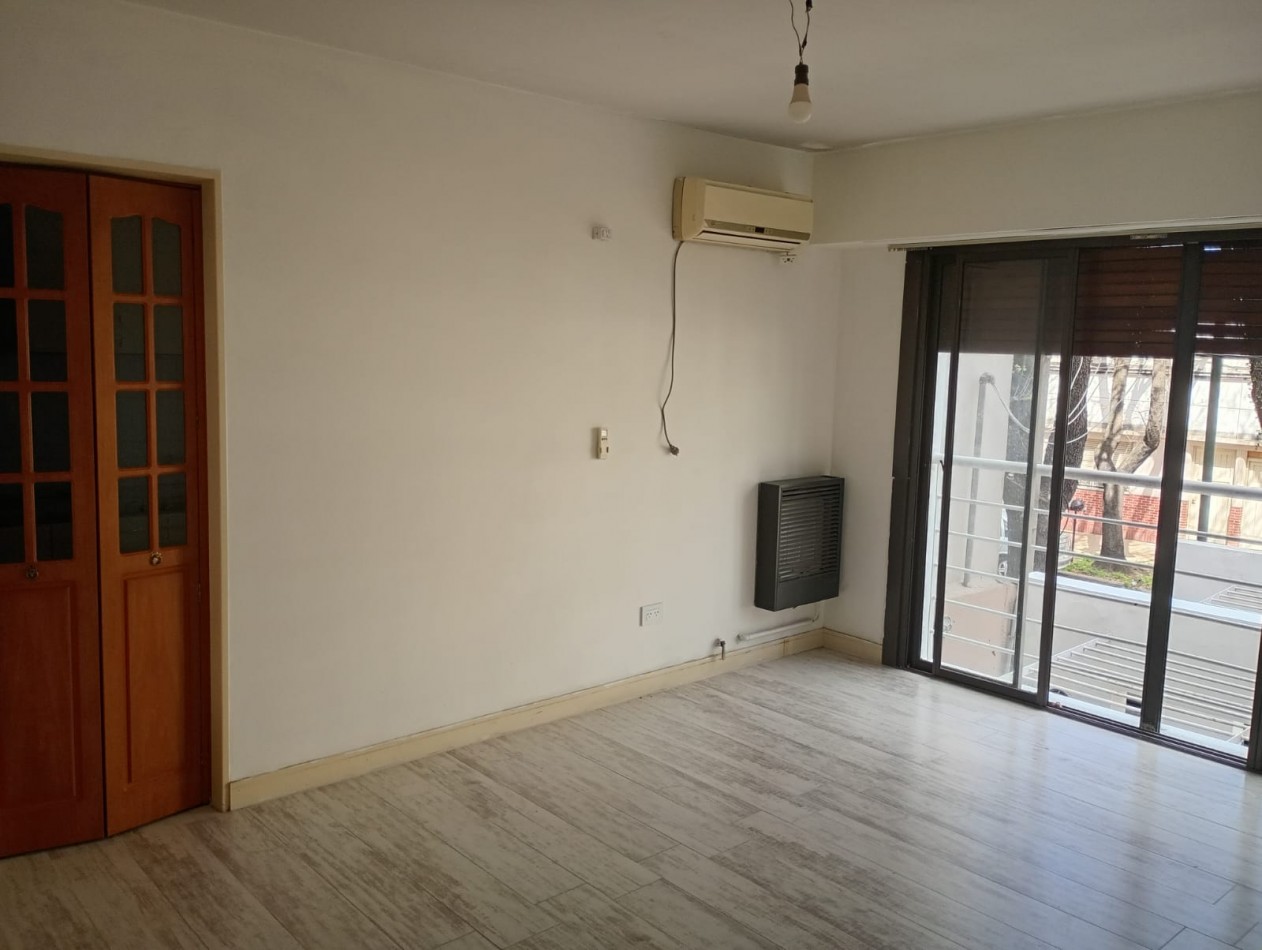 Alquiler depto 1 dormitorio al frente 14 e/38 y 39 