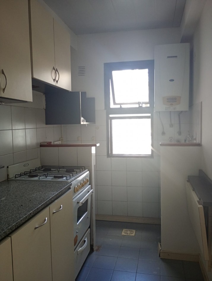 Alquiler depto 1 dormitorio al frente 14 e/38 y 39 