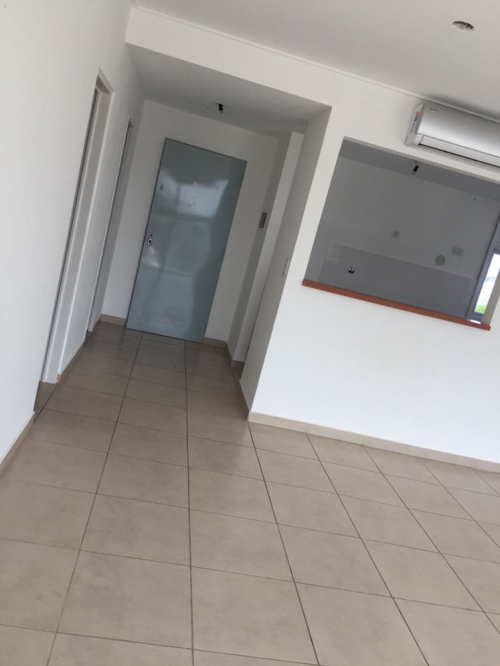 Alquiler depto 1 dormitorio c/cochera Av. 7 e/36 y 37 