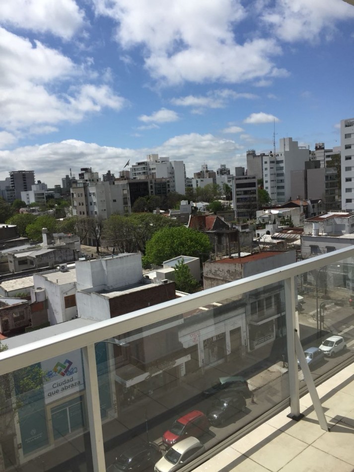Alquiler depto 1 dormitorio c/cochera Av. 7 e/36 y 37 