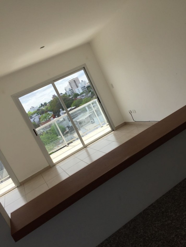 Alquiler depto 1 dormitorio c/cochera Av. 7 e/36 y 37 