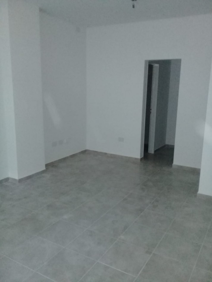 Alquiler local comercial Av. 13 e/63 y 64