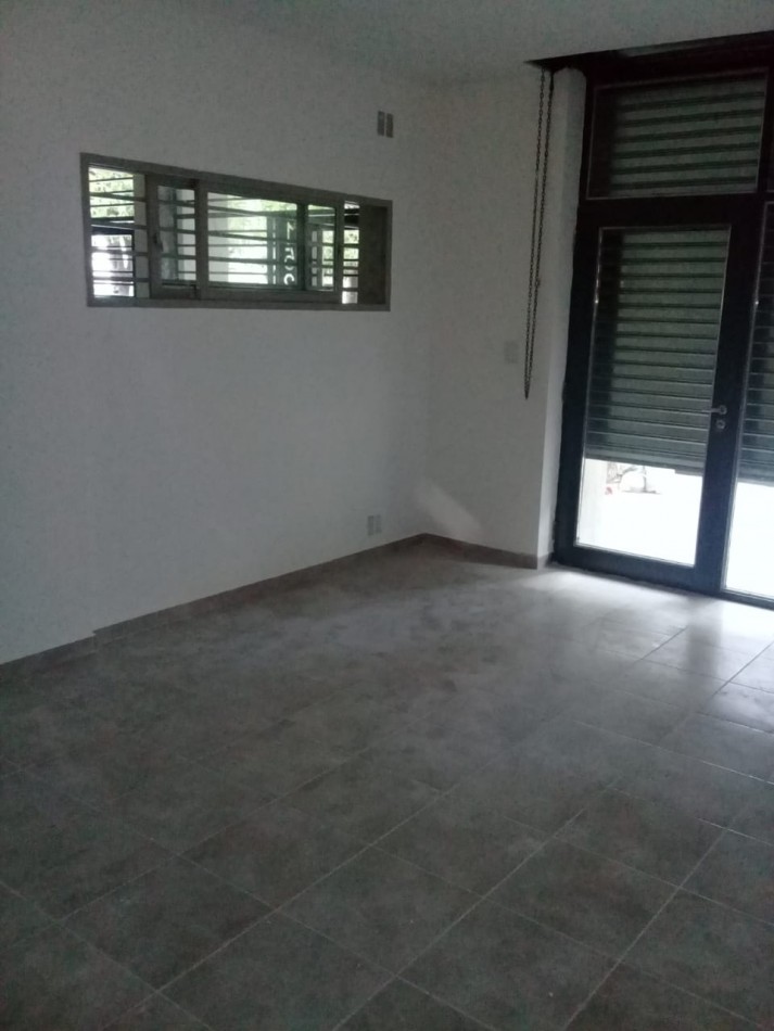 Alquiler local comercial Av. 13 e/63 y 64